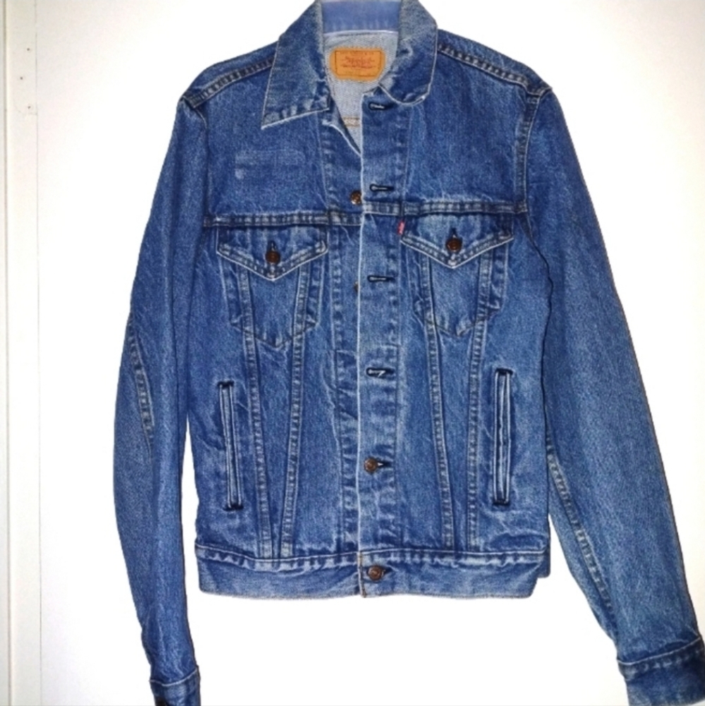 *SOLD* 38L 100% Cotton Vintage Denim Levi's Jacket